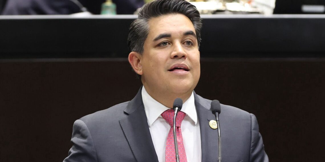 Plantean reforma constitucional para prohibir contratar a menores de edad en labores peligrosas o insalubres