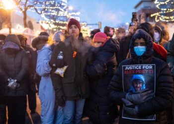 Trump envía a su «zar» antiinmigración a Minnesota tras muerte de manifestante