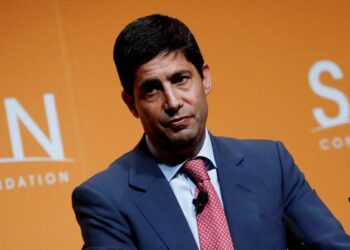 Trump elige a Kevin Warsh para dirigir la Fed; «es el candidato ideal»