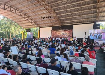 Celebran el Día de Reyes en Chetumal con “Amigos de Rafa Marin”