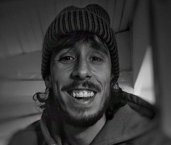 Javi Robles refuerza su vínculo con México con el lanzamiento de “Después puede que sea tarde”