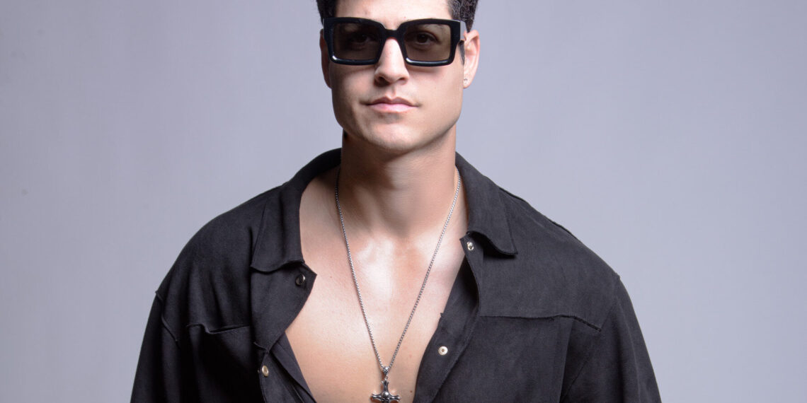 Jensen Ríos debuta en el rock en español con Suicida de Amor, un EP que convierte el desamor en resistencia