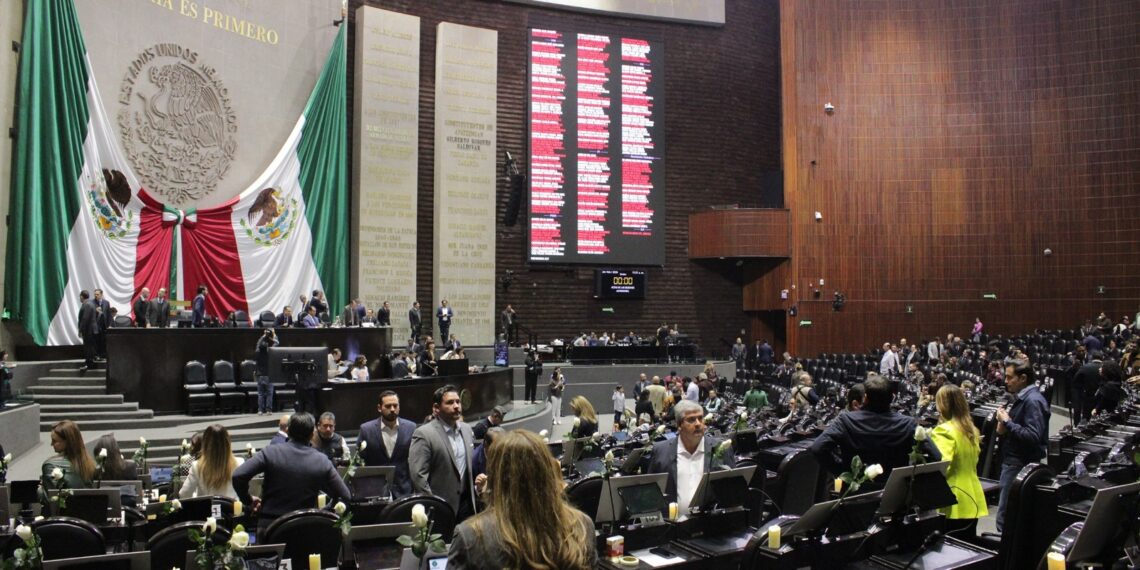 El Pleno avaló licencia por tiempo indefinido a los diputados Carlos Morelos (PT) y Erubiel Alonso Que (PRI)