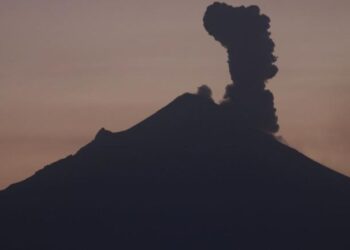 Prevén caída de ceniza del Popocatépetl en CDMX en las próximas horas