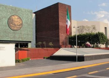 Morena anota a cuatro diputados más en comisiones para asegurar su mayoría en votación de la reforma electoral de Sheinbaum