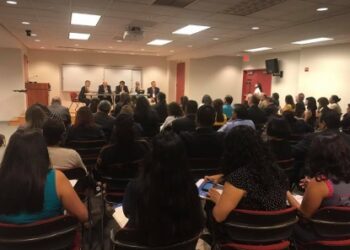 Sin curules migrantes, la reforma electoral nace incompleta