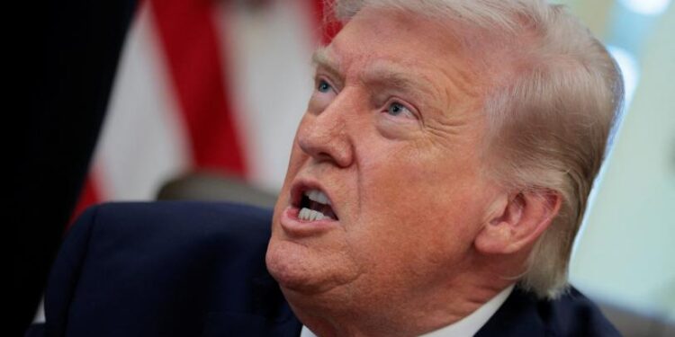 Trump da 48 horas a Irán para negociar sobre Ormuz o “desatará el infierno”