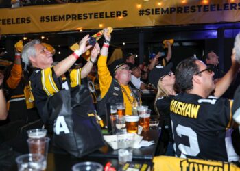 Los Pittsburgh Steelers reafirman su amor por México con una histórica celebración del NFL Draft en la CDMX