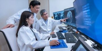 Médicos de Memorial Sloan Kettering Cancer Center tratan cánceres complejos de cabeza y cuello sin perder de vista la calidad de vida