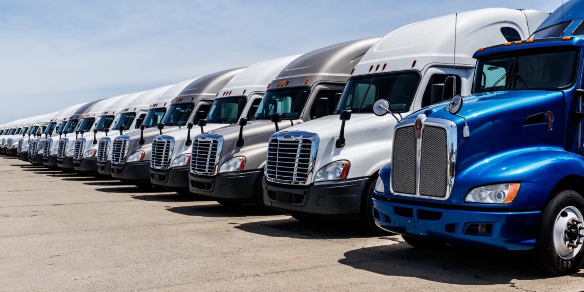 Industria de vehículos pesados respalda programa del gobierno para modernizar el autotransporte