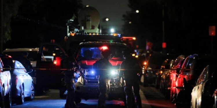 FBI acordona la casa de Cole Tomas Allen, detenido por entrar armado a cena de Trump