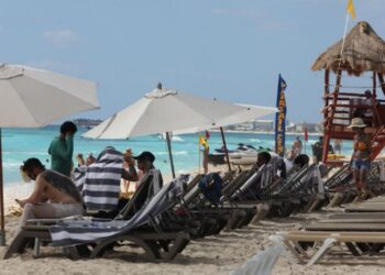 PIB turístico en México creció 1.3% en 2025, pero consumo de extranjeros cayó casi 9%