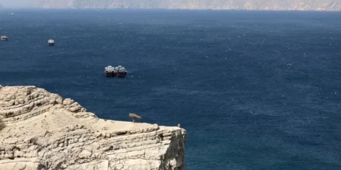 Irán recibe primeros pagos por peajes en el estrecho de Ormuz