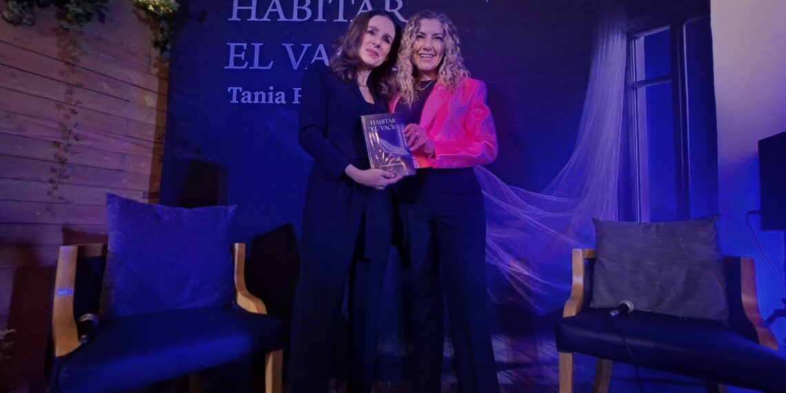Tania Rudelman presentó su primera novela en CDMX: «Habitar el vacío»