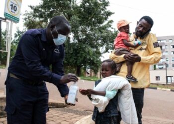 OMS declara emergencia internacional de salud por el brote de ébola en el Congo y Uganda