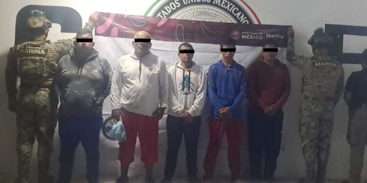 Decomisan más de tonelada y media de cocaína en aguas de Chiapas; hay cinco detenidos