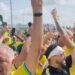 Houston se pinta de amarillo: Brasil convierte el camino al estadio en un carnaval rumb