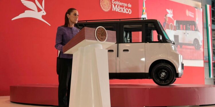 Claudia Sheinbaum presenta Olinia, el primer auto eléctrico 100% mexicano; Puebla se suma al proyecto estratégico