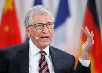 ‘Nunca describí mi pene a un doctor’, niega Bill Gates dichos en mail de Epstein
