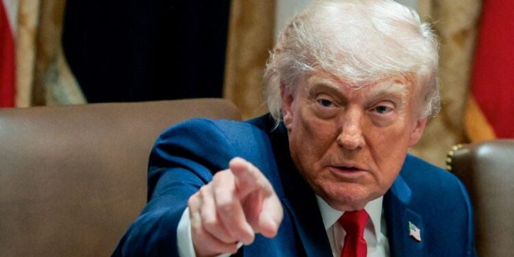 Trump dice que Irán no ha informado de una suspensión del diálogo tras reportes de medios