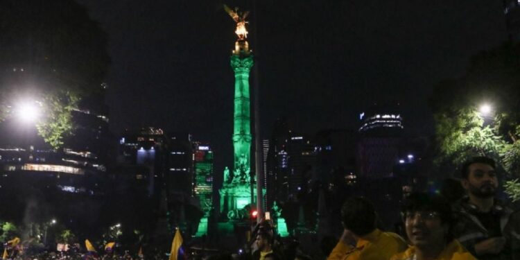 Desplegarán 15 mil policías en el Zócalo, Reforma y el Estadio Azteca por el partido de la Selección Mexicana