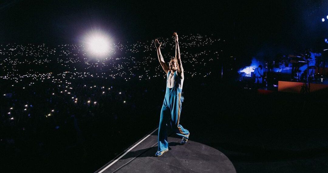 Harry Styles impulsa el turismo musical: Despegar registra 42 % más demanda de viajes