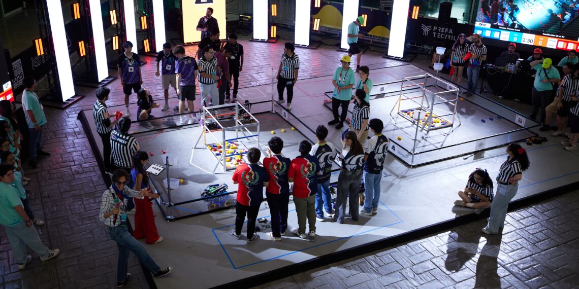 Tecmilenio, sede de la competencia de robótica que forma a los líderes del futuro