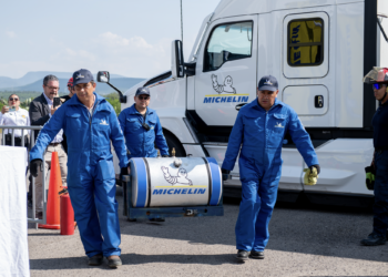 La llanta más cara puede ser la que menos cuesta: Michelin lo demuestra ante notario público