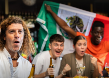 Los bares aportan 2,700 millones de dólares al año a la economía mexicana, revela estudio de Oxford Economics: Grupo Modelo
