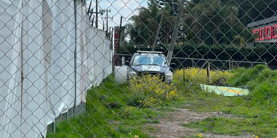 Ejidatarios exhiben escrituras ante despliegue policial continuo
