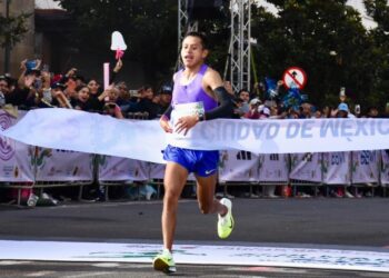 Christian Pacheco y Alemtsehay Asefa, ganadores del XLIII Maratón CDMX