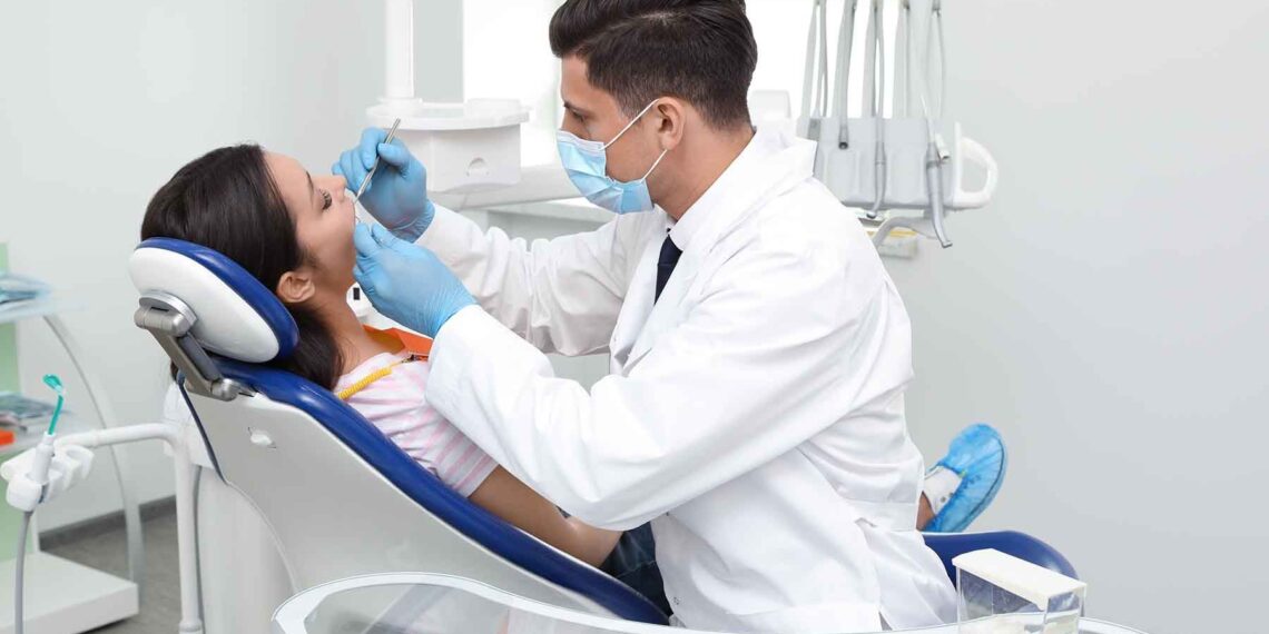 Prevenir enfermedades bucodentales, una inversión para toda la vida