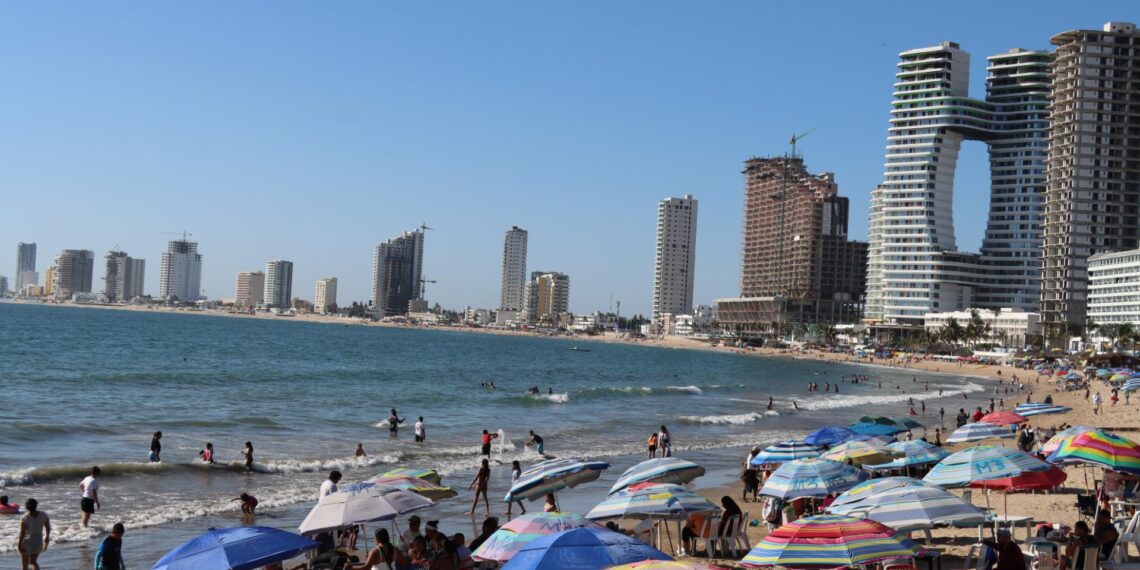 Mazatlán vive un verano récord: más de 770 mil turistas y hoteles al 84%