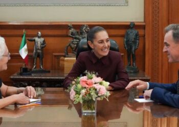 Sheinbaum se reúne con el historiador Niall Ferguson y abordan relación México-EU