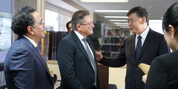 De la Obsidiana a la Luna: México presenta a China la misión Colmena-2