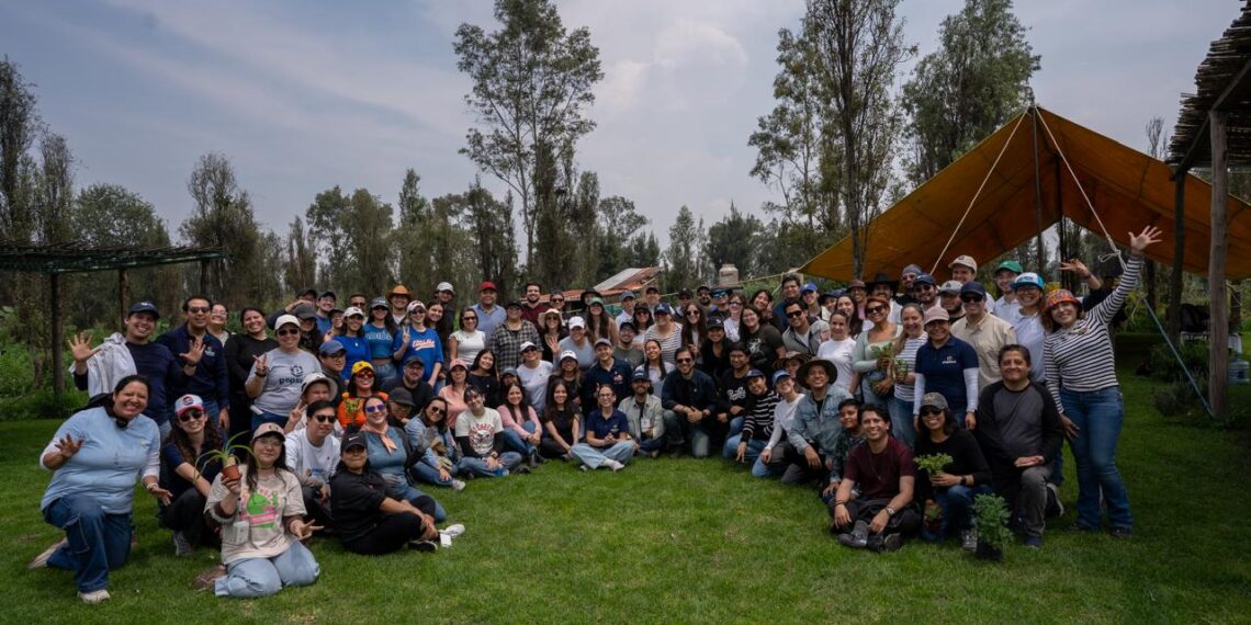 Del campo a la mesa y de la mesa a la comunidad: Fundación PepsiCo México acerca a colaboradores y asistentes al origen de los alimentos en Xochimilco