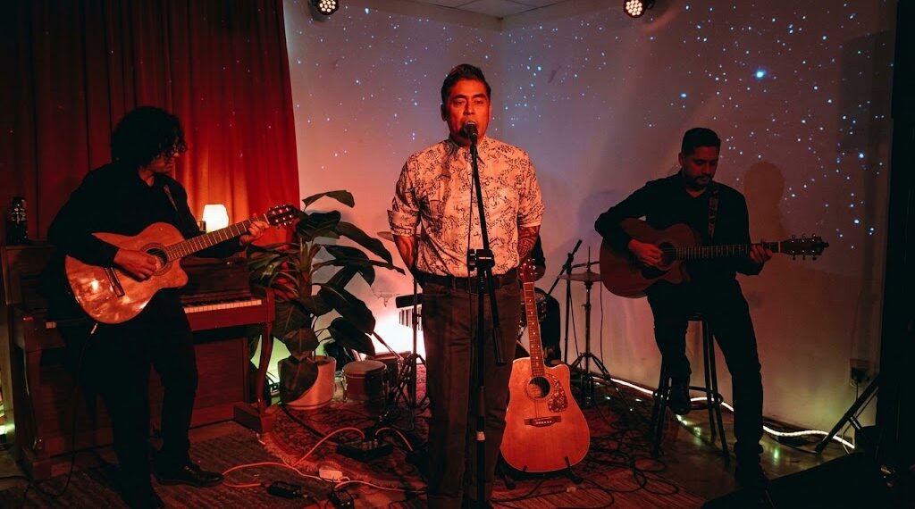 Bruno Danzza convierte el desamor en canción y presenta “Inalcanzable” en íntimo showcase