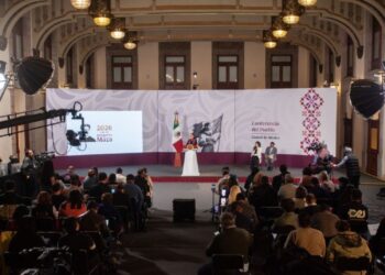 Sheinbaum no descarta convocar a marchas ante una posible injerencia extranjera