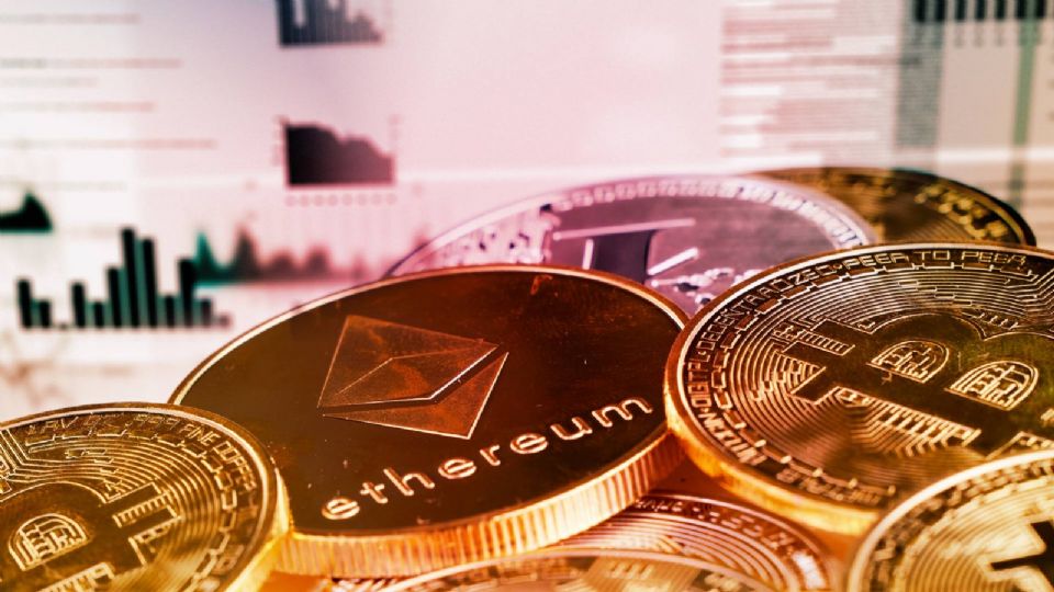 Crimen organizado se moderniza: usa criptomonedas, mensajería cifrada e IA para lavar dinero, alerta el GAFI