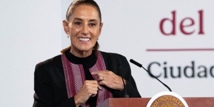 Sheinbaum revela su secreto para reutilizar ropa: “Yo reciclo mi ropa”