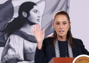 Pide Sheinbaum estar en alerta por lluvias intensas durante 72 horas en costas de Guerrero, Michoacán y Jalisco