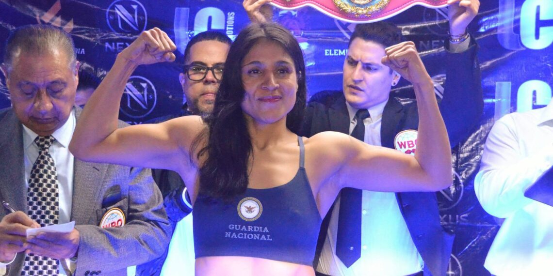 Érika “DINAMITA” Cruz e Isis “LA EMPERATRIZ” Vargas superan la báscula y quedan listas para disputar el campeonato latino supergallo de la OMB