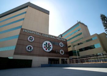 SANIDAD MILITAR: ¿QUIÉN PONE ORDEN EN LAS COMPRAS DE MEDICAMENTOS?
