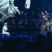 Sir Elton John recibe a México con un piano, 60 años de historia y una última canción